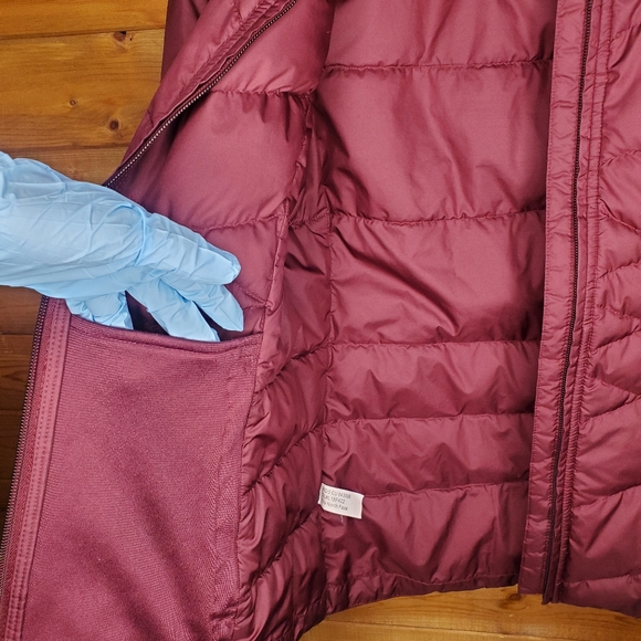 ❤ THE NORTH FACE Ski snow jacket wine color zip closure  2 front pockets… - Picture 5 of 6